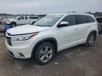  Salvage Toyota Highlander