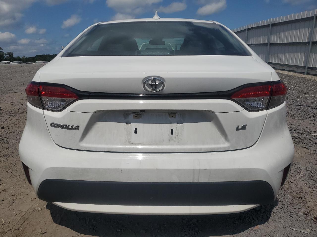 Toyota Corolla Le Image 9