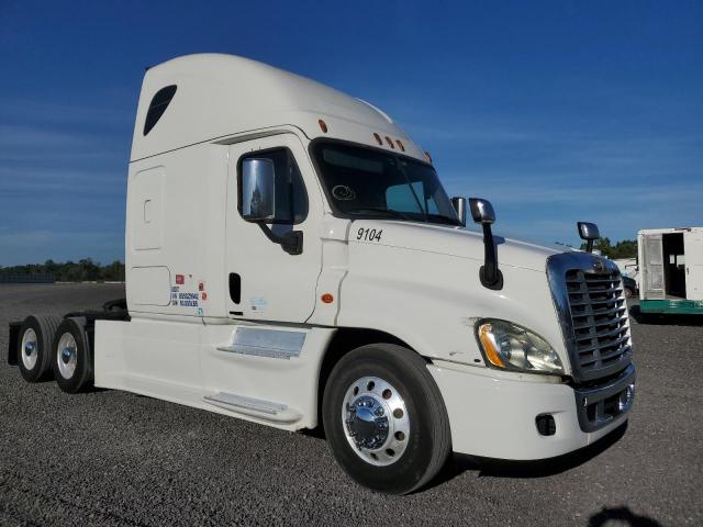  Salvage Freightliner Cascadia 1