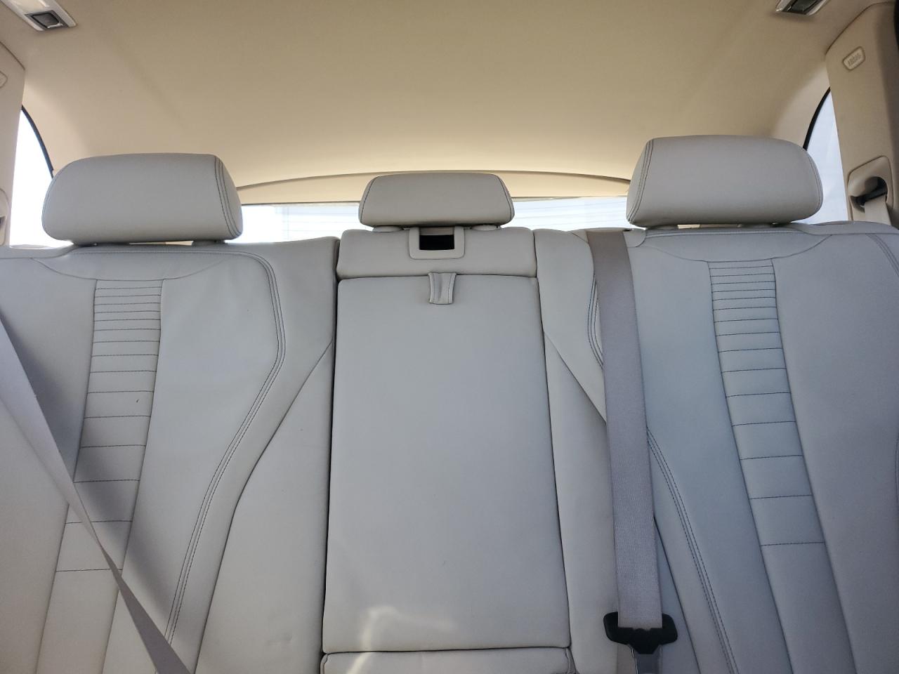 BMW X Series Xdrive50i Image 10