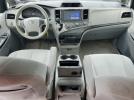 Toyota Sienna Le Image 10