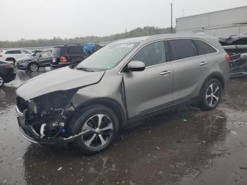  Salvage Kia Sorento