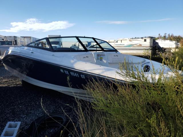  Salvage Sea Ray 210