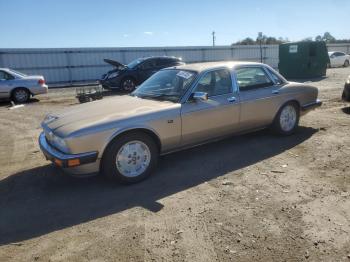  Salvage Jaguar XJ