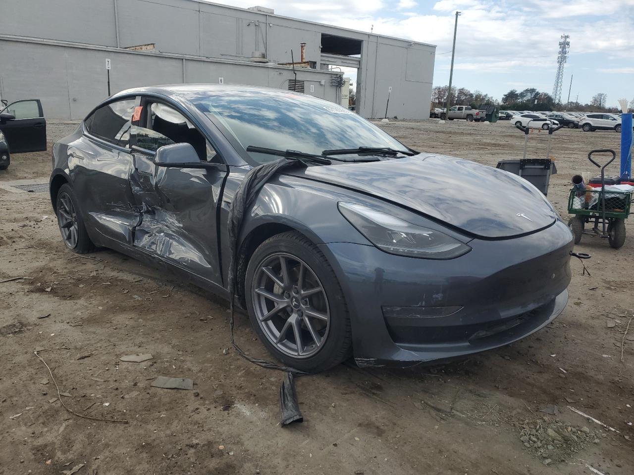 Tesla Model 3 Image 10