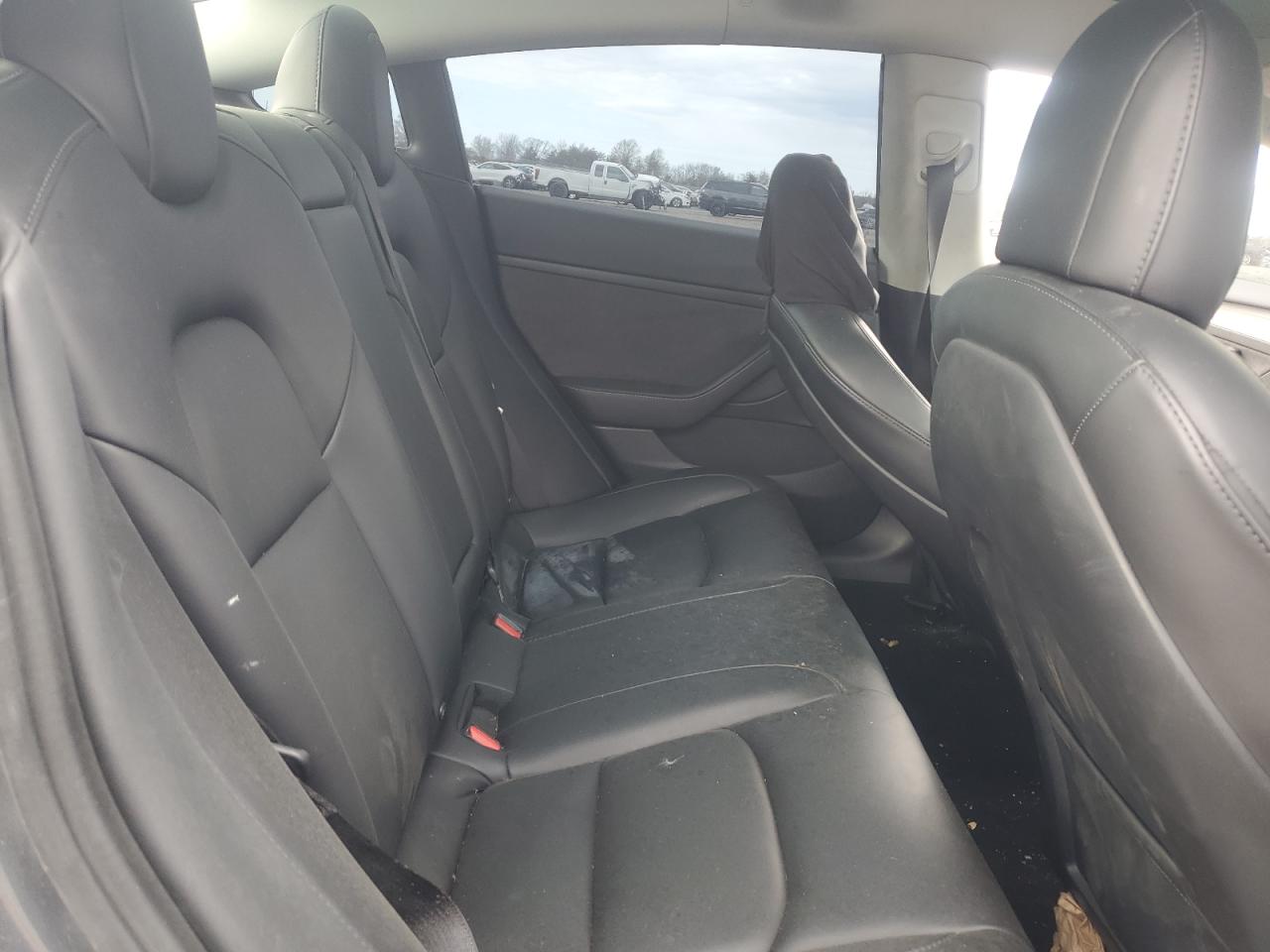 Tesla Model 3 Image 8