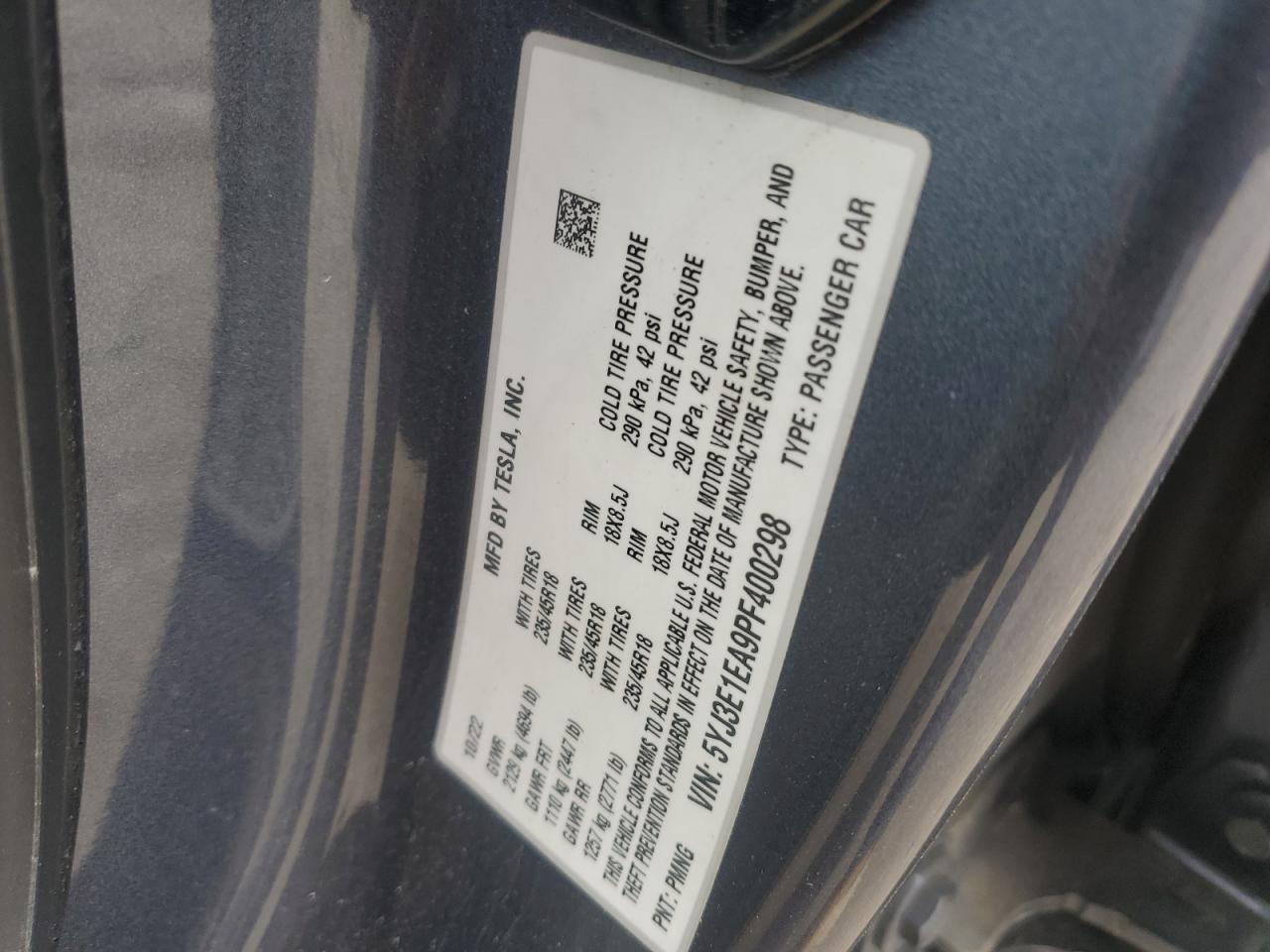 Tesla Model 3 Image 9