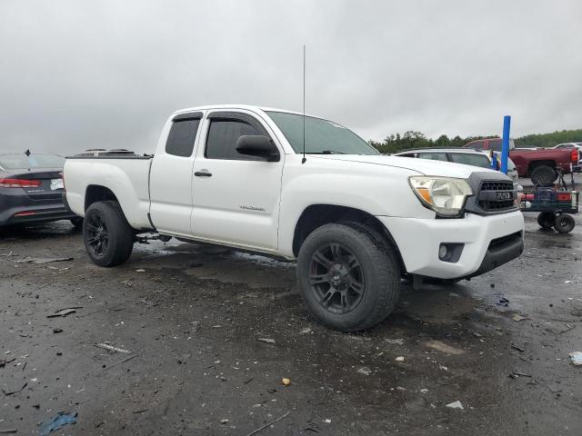 Toyota Tacoma Access Cab Image 2