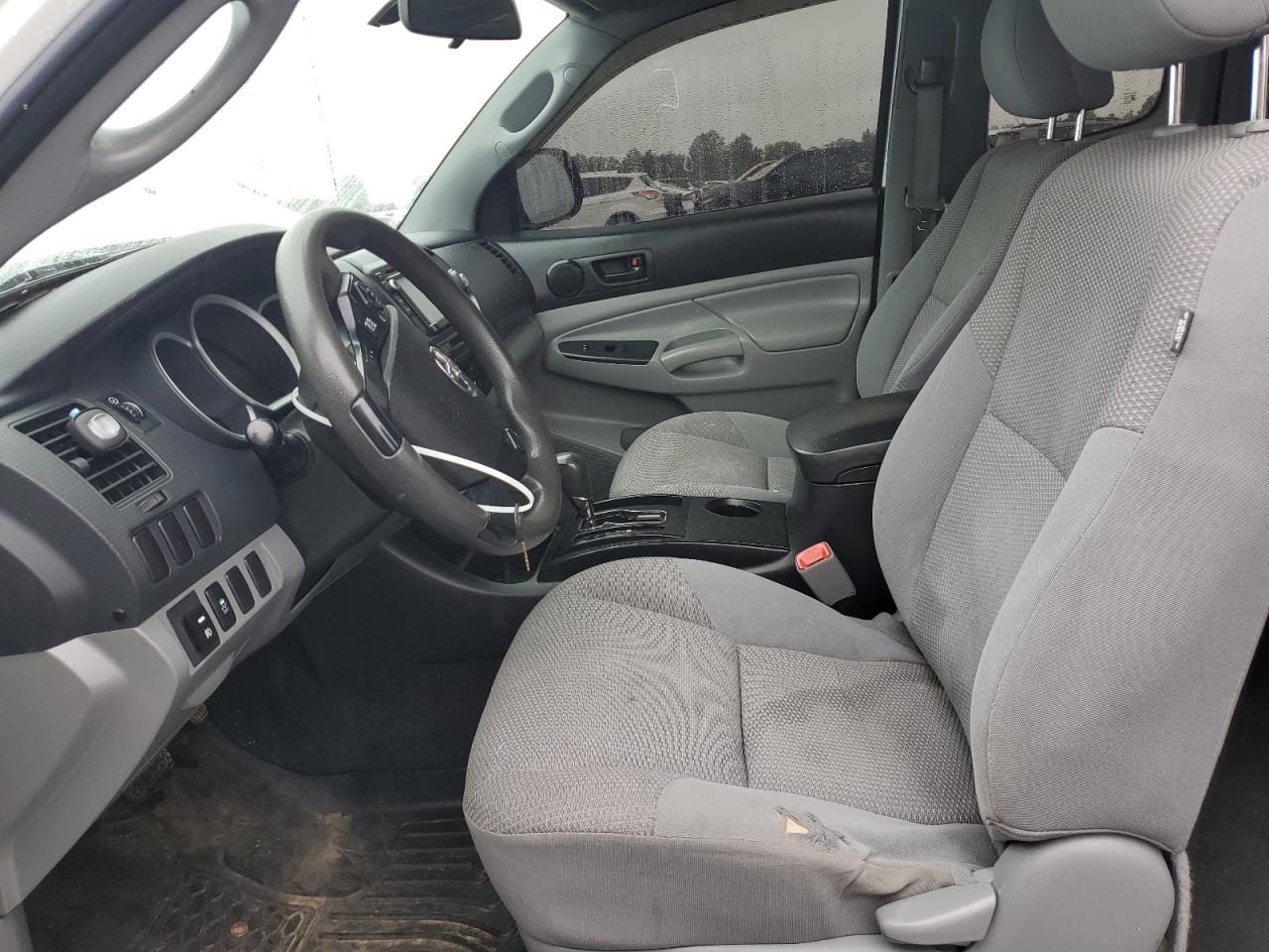 Toyota Tacoma Access Cab Image 5