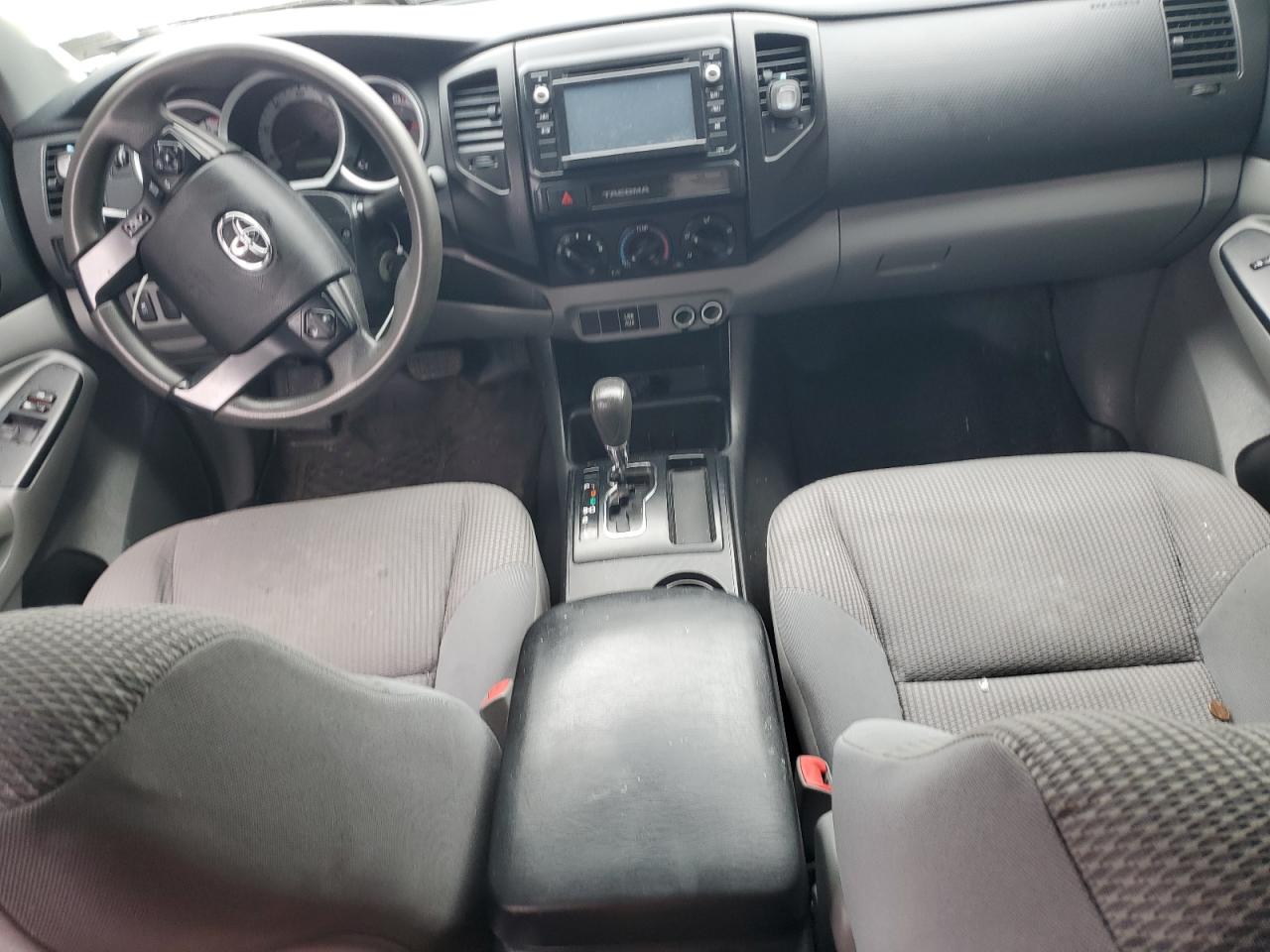 Toyota Tacoma Access Cab Image 4