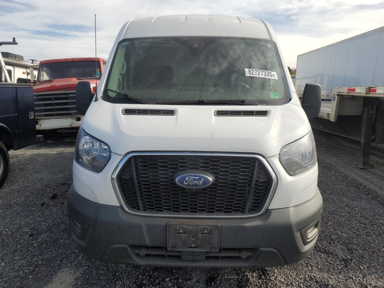 Ford Transit T-250 Image 9