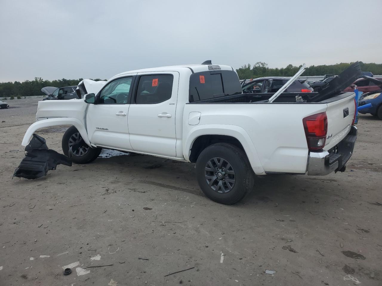 Toyota Tacoma Double Cab Image 10