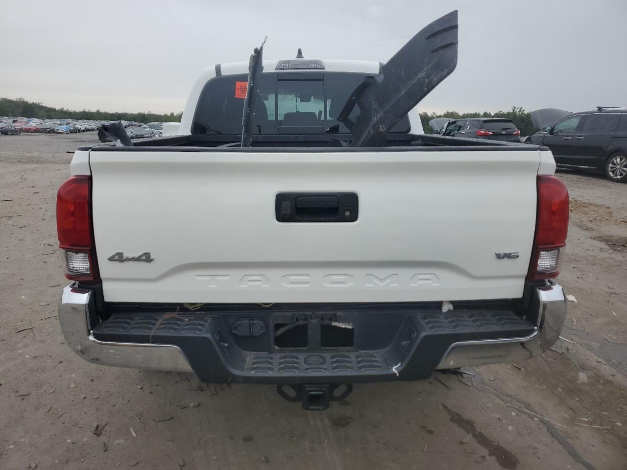 Toyota Tacoma Double Cab Image 7