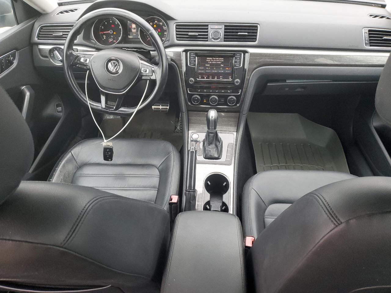 Volkswagen Passat Sel Premium Image 9