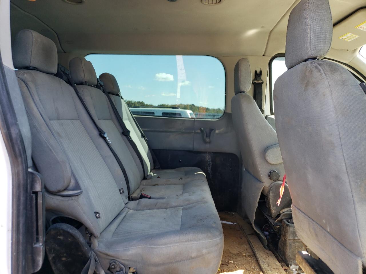 Ford Transit T-350 Image 10