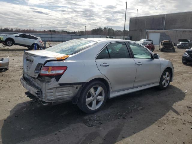 Toyota Camry Base Image 9