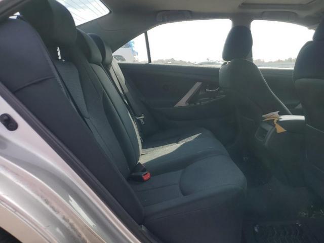 Toyota Camry Base Image 8