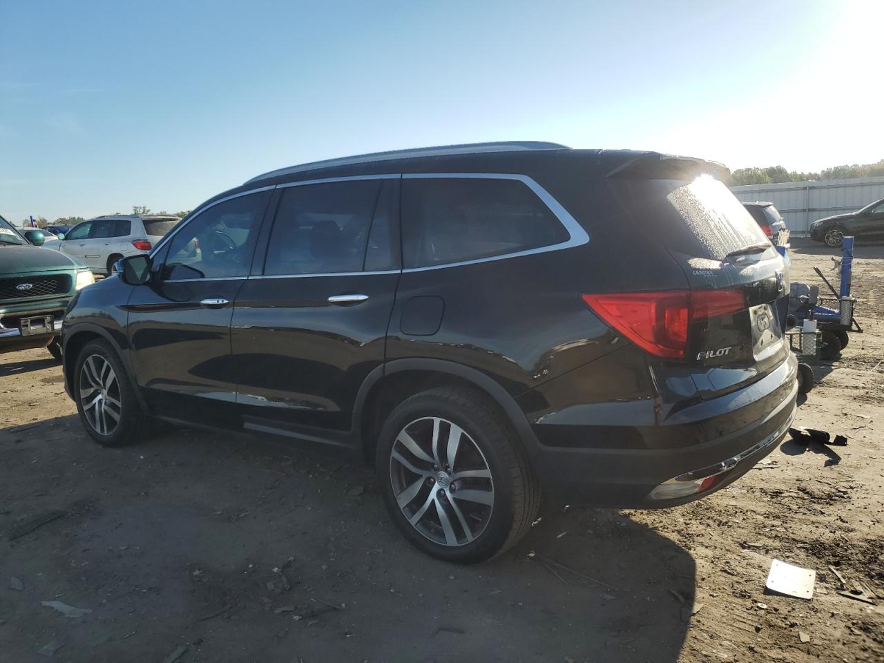 Honda Pilot Touring Image 11