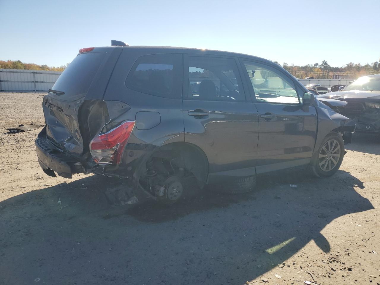 Subaru Forester 2.5i Image 2