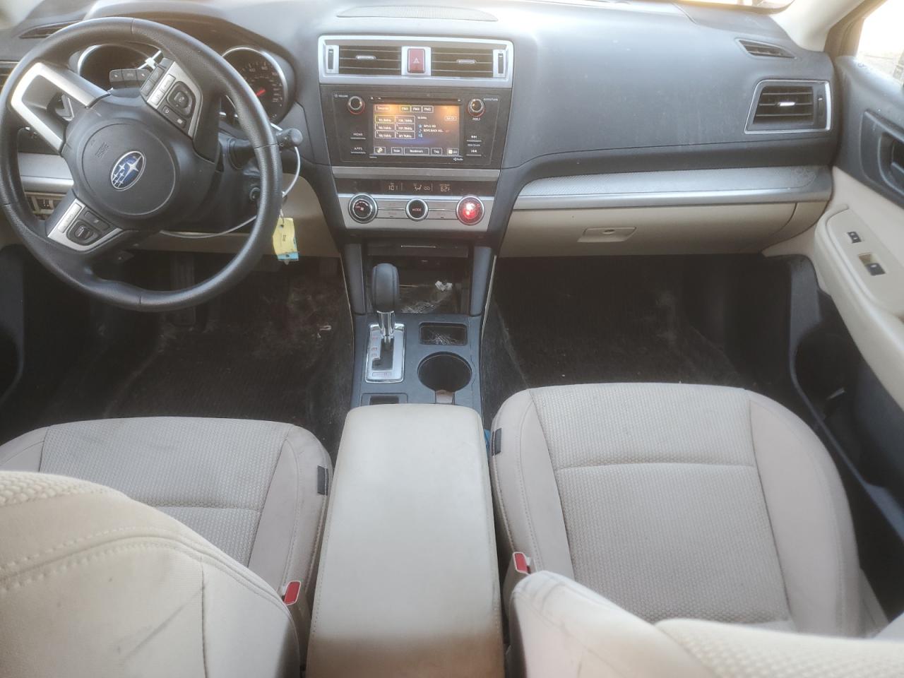 Subaru Outback 2.5i Image 8