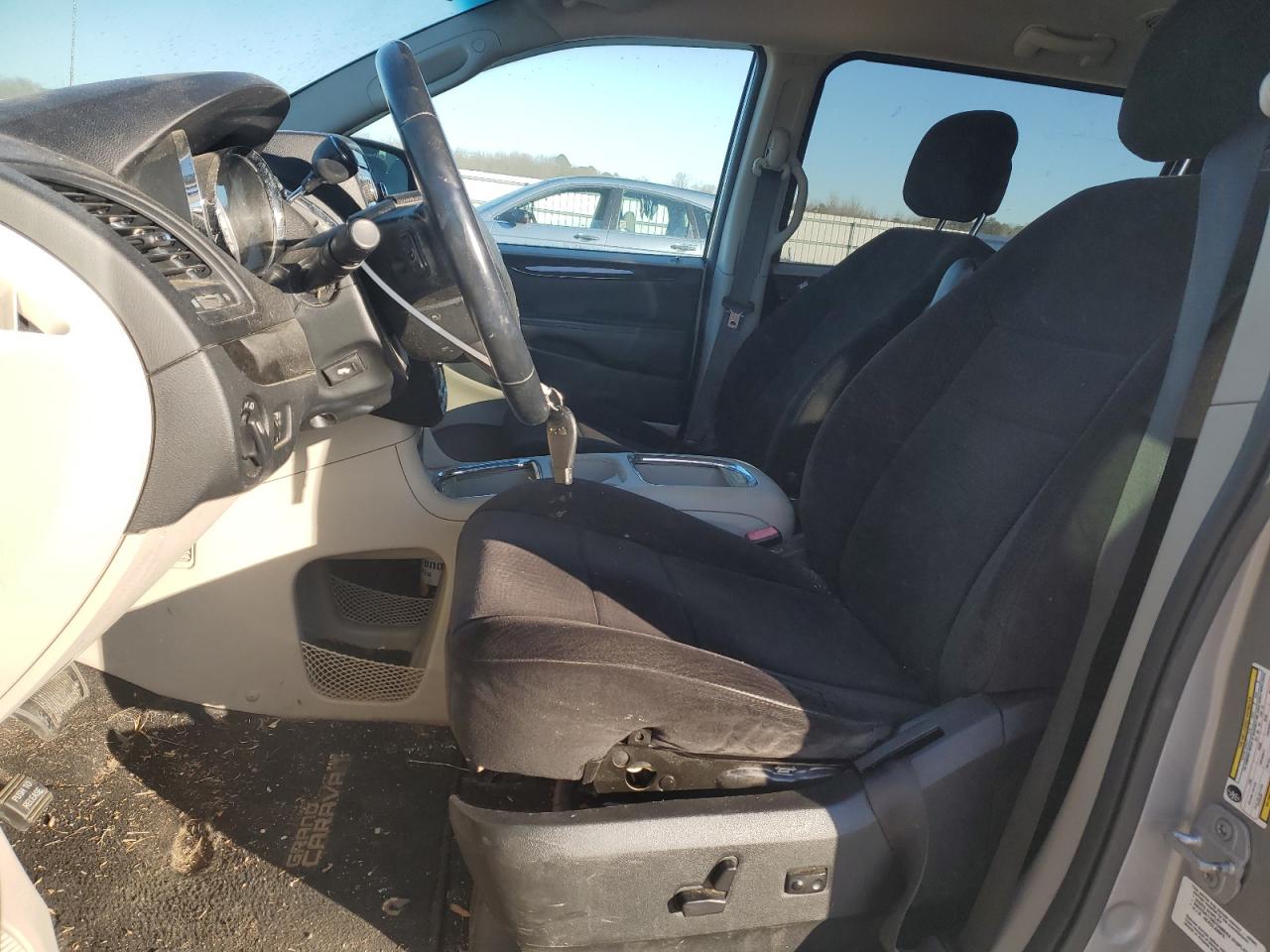 Dodge Caravan Sxt Image 4