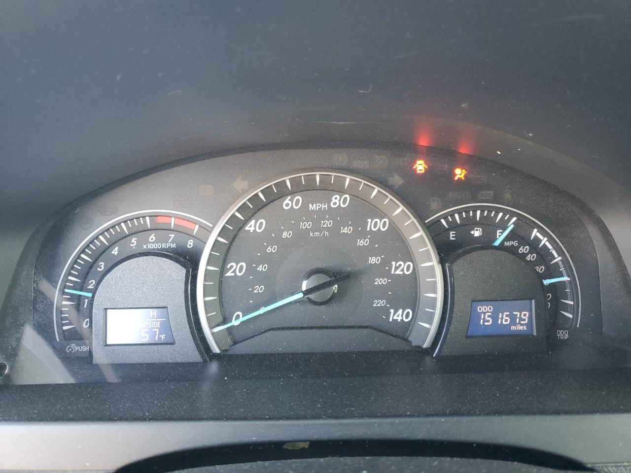 Toyota Camry L Image 9