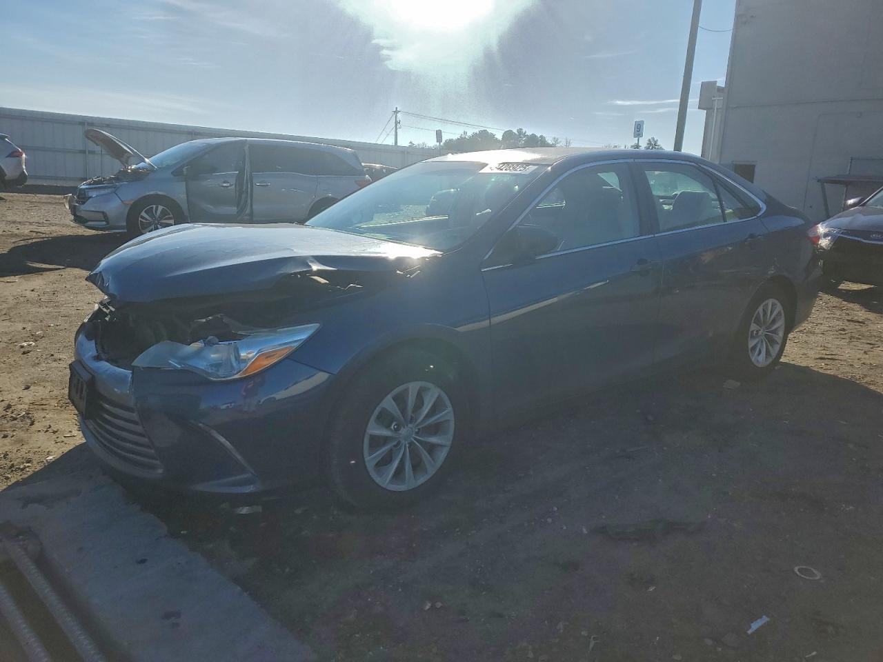 Toyota Camry Le Image 1