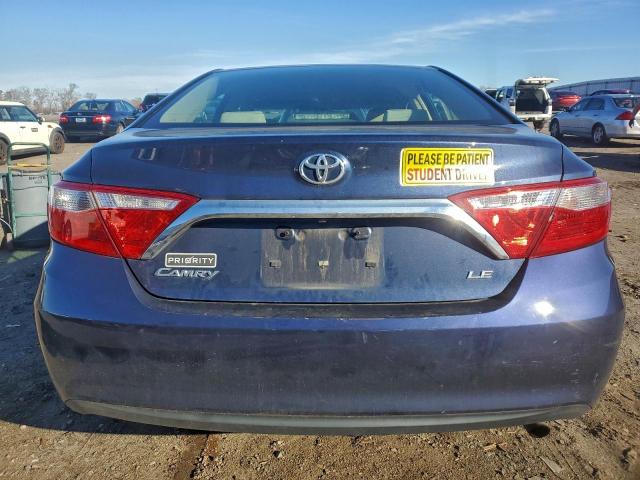 Toyota Camry Le Image 3