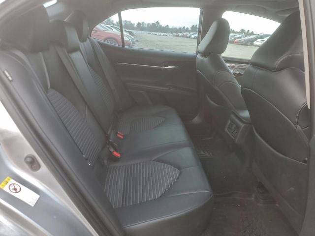 Toyota Camry L Image 8