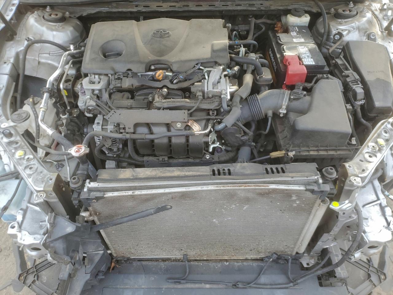 Toyota Camry L Image 11