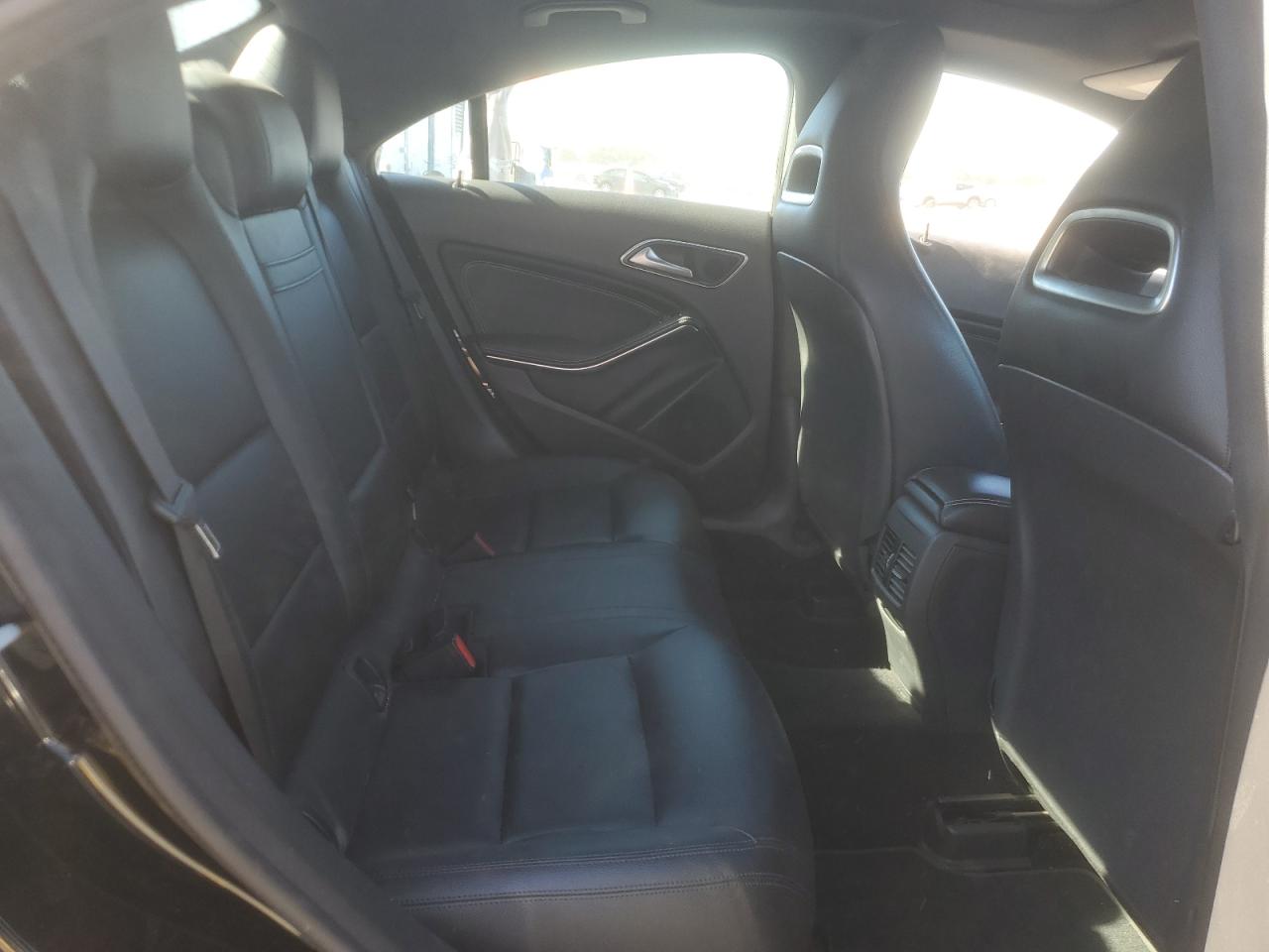 Mercedes-Benz Cla-class 250 Image 8