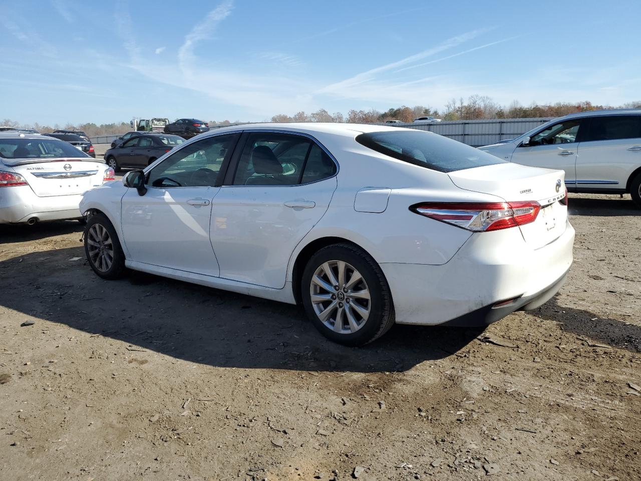 Toyota Camry L Image 5