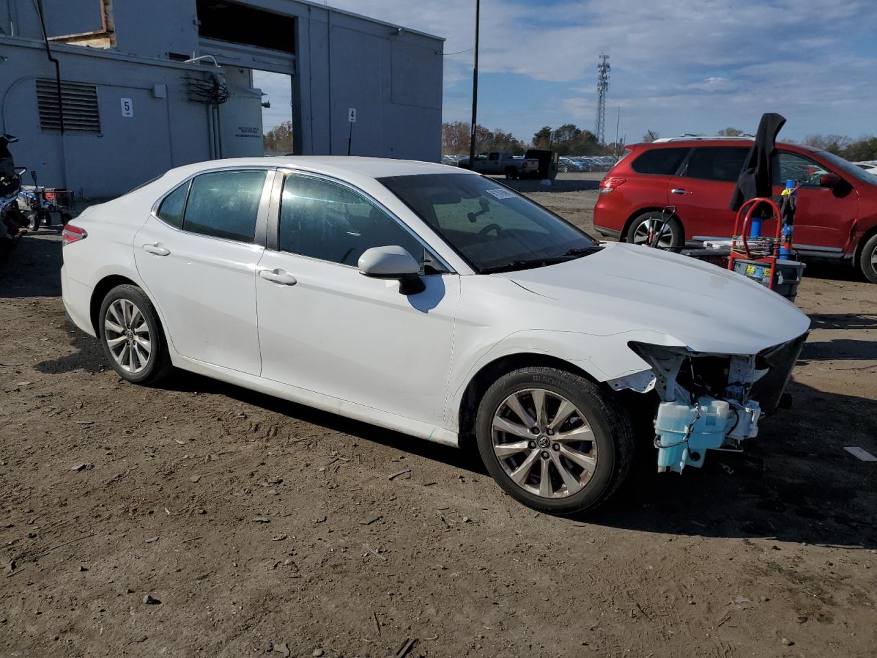 Toyota Camry L Image 3