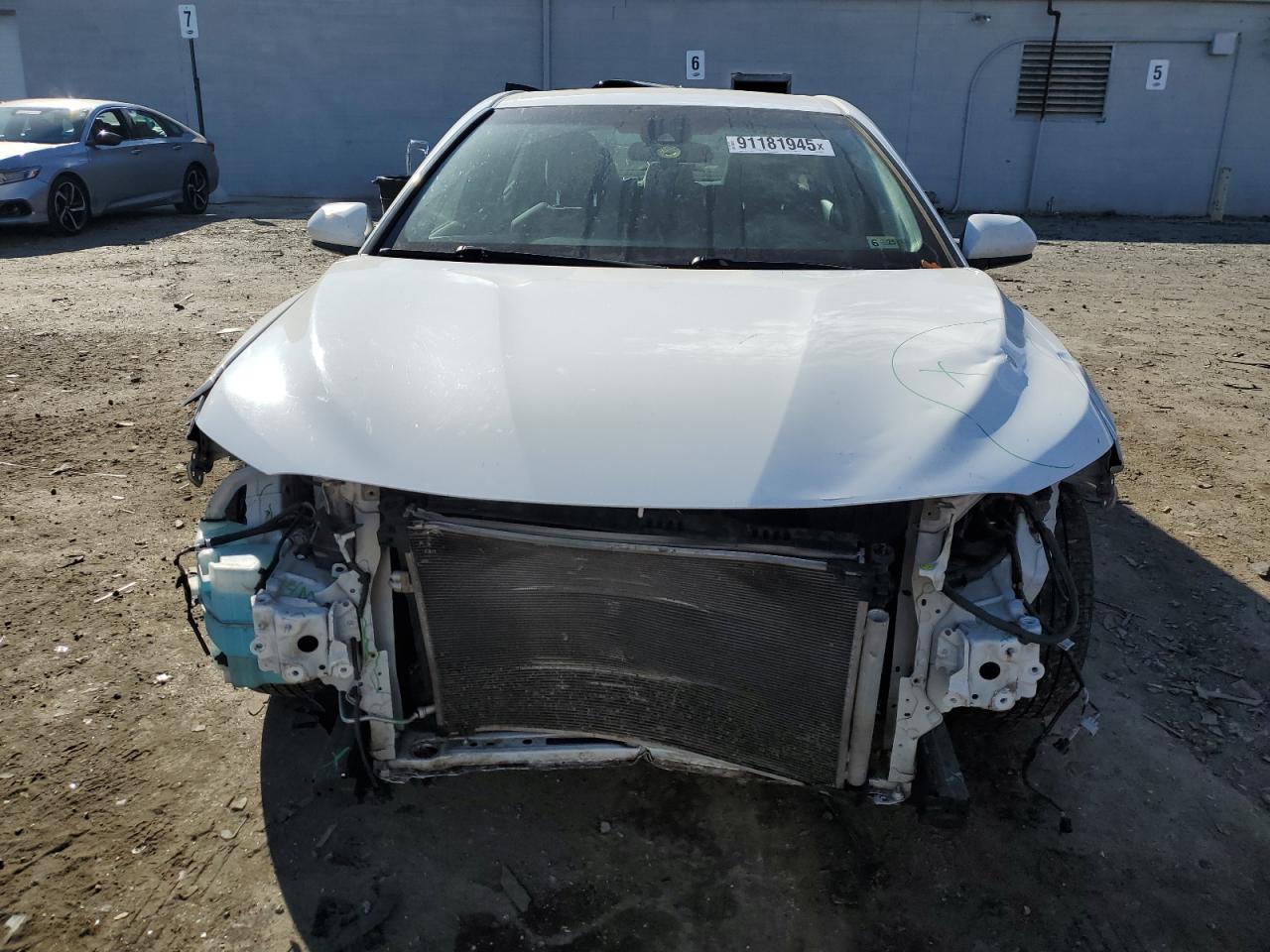 Toyota Camry L Image 4