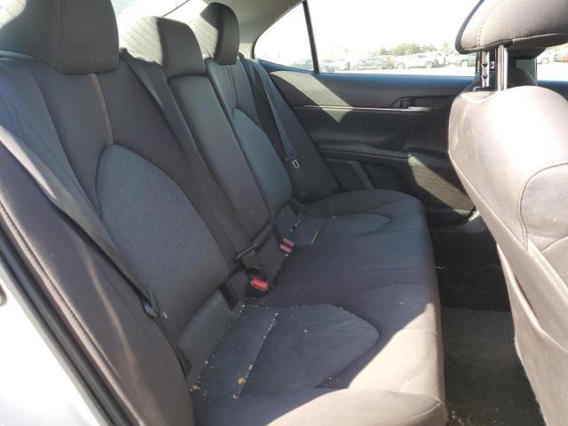 Toyota Camry L Image 11