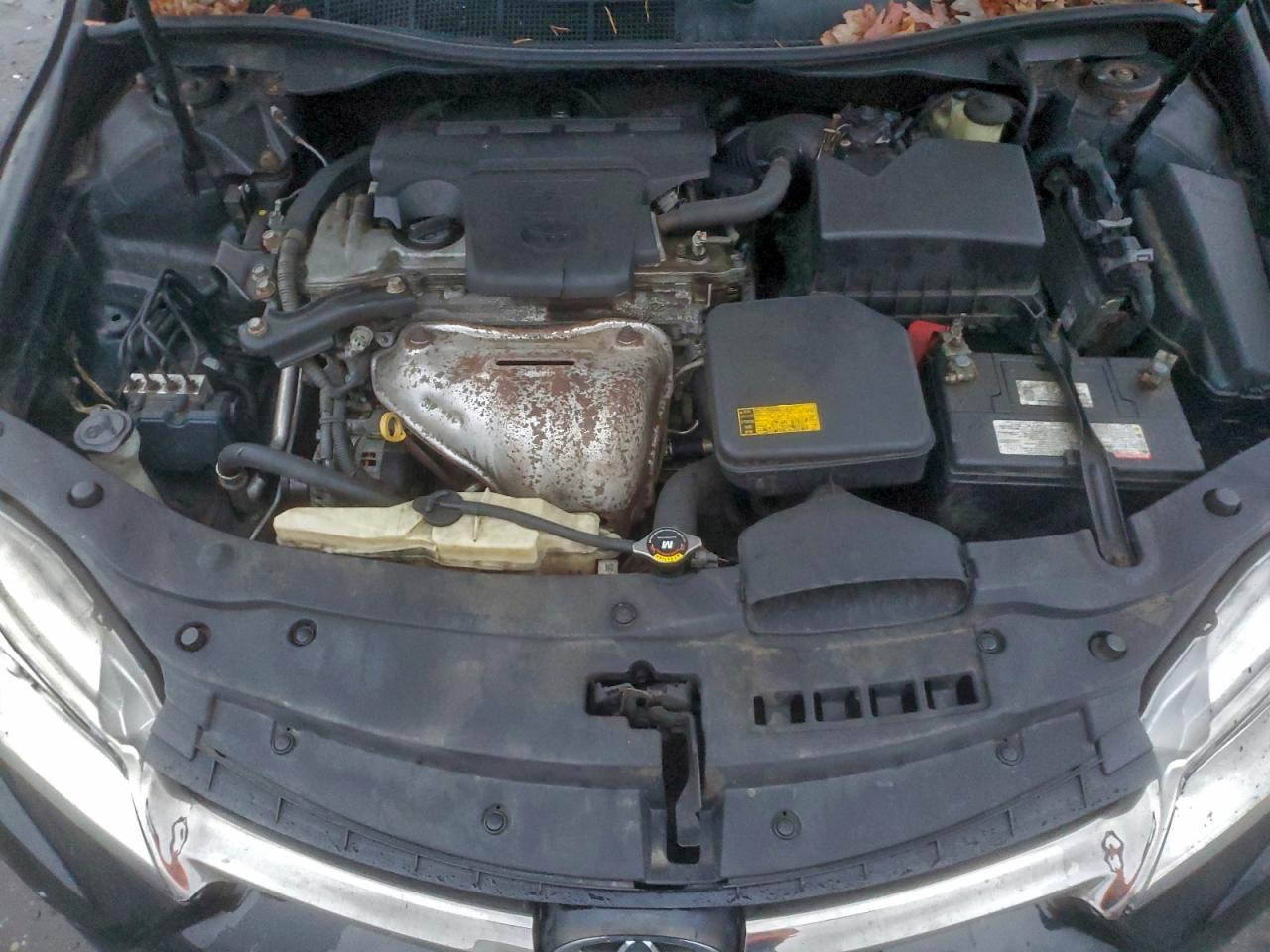 Toyota Camry Le Image 2