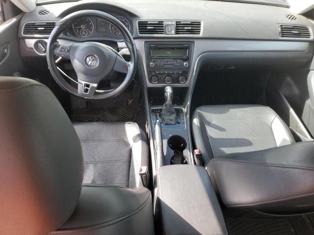 Volkswagen Passat S Image 8