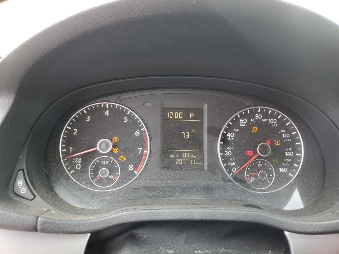 Volkswagen Passat S Image 12