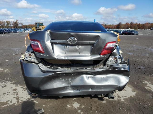 Toyota Camry Le Image 3