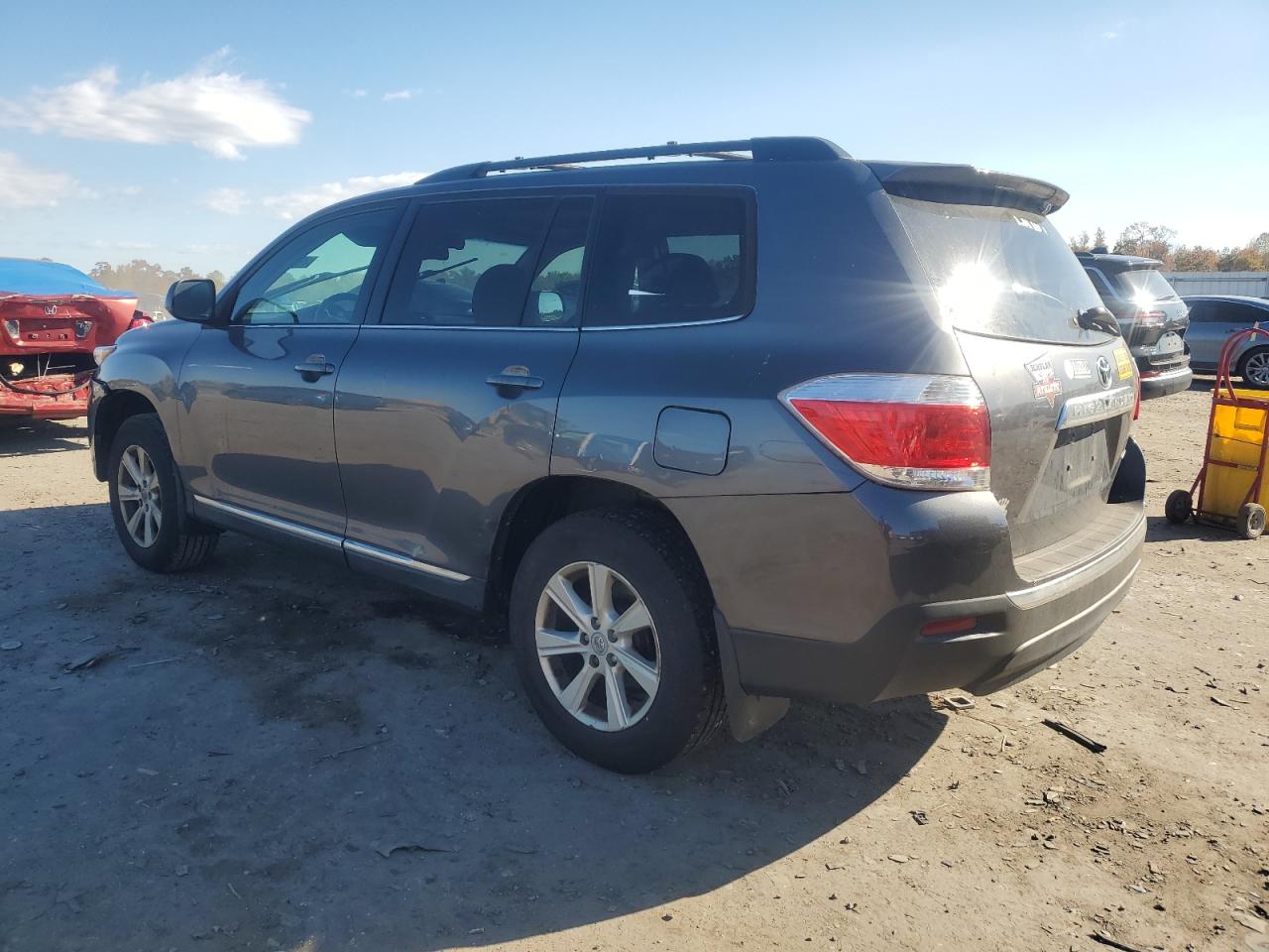 Toyota Highlander Base Image 2