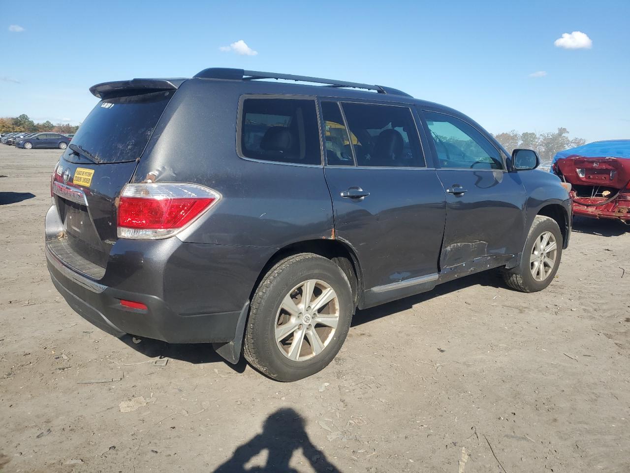 Toyota Highlander Base Image 4