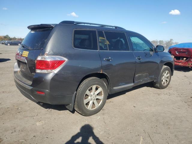 Toyota Highlander Base Image 4
