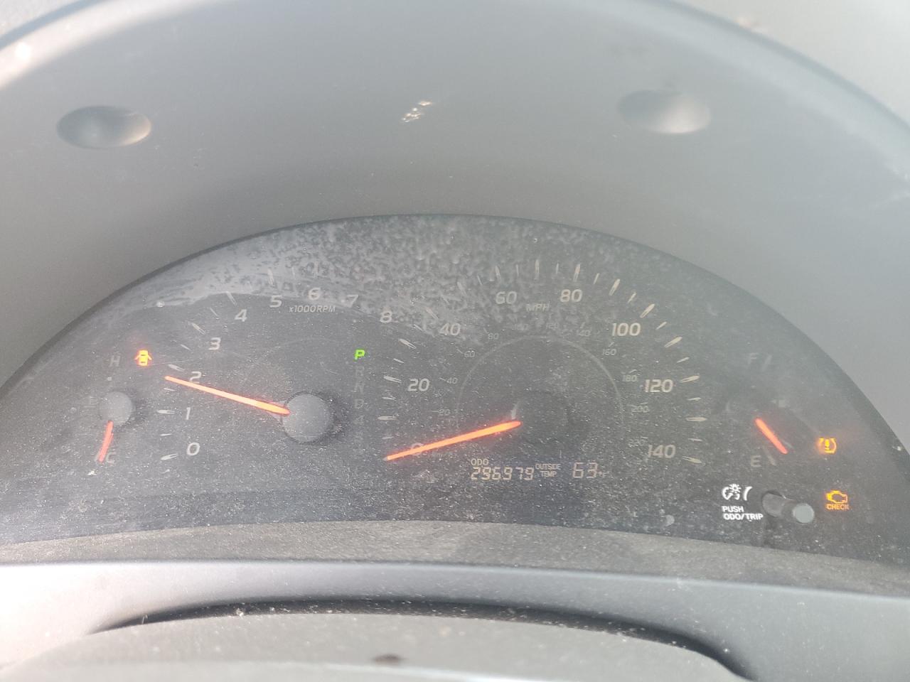 Toyota Camry Base Image 8