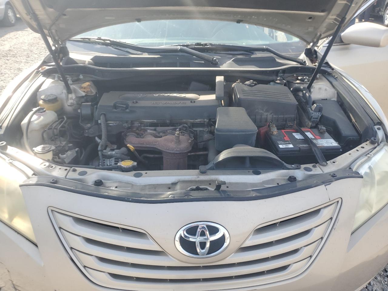 Toyota Camry Base Image 11