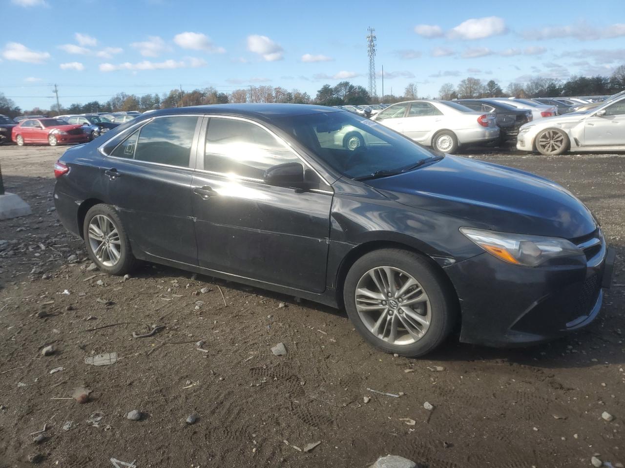 Toyota Camry Le Image 12