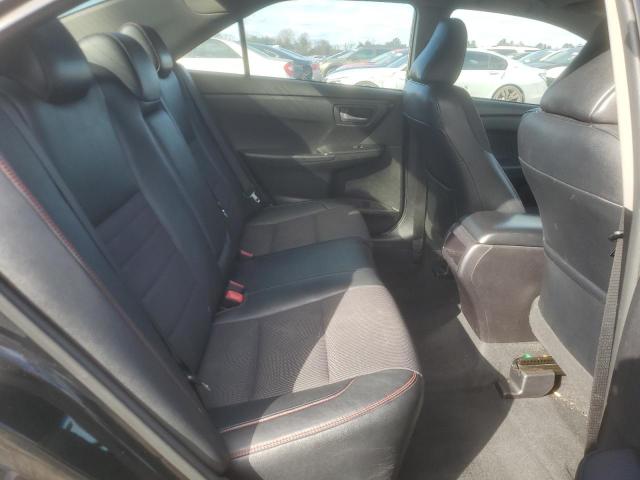 Toyota Camry Le Image 9