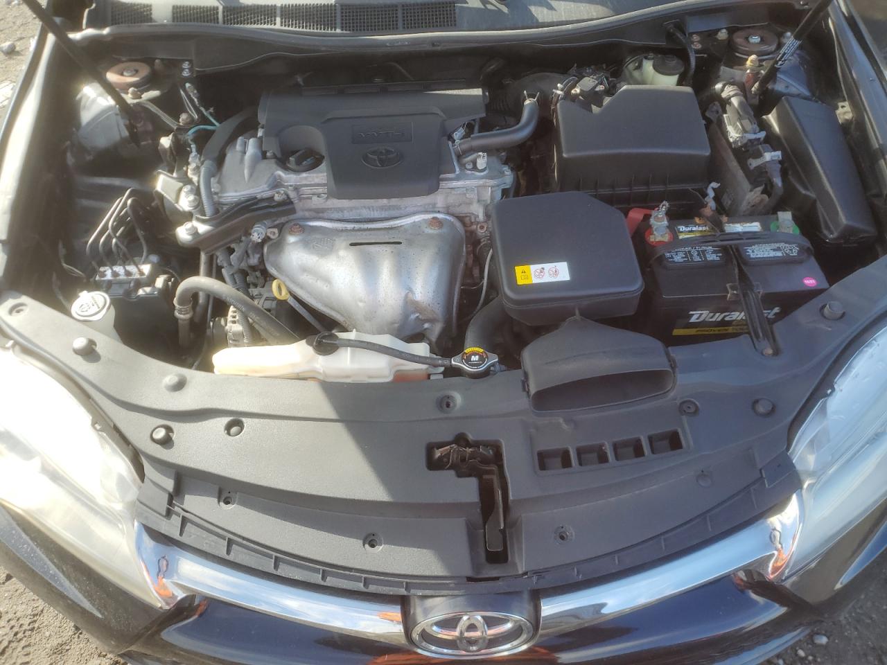 Toyota Camry Le Image 8