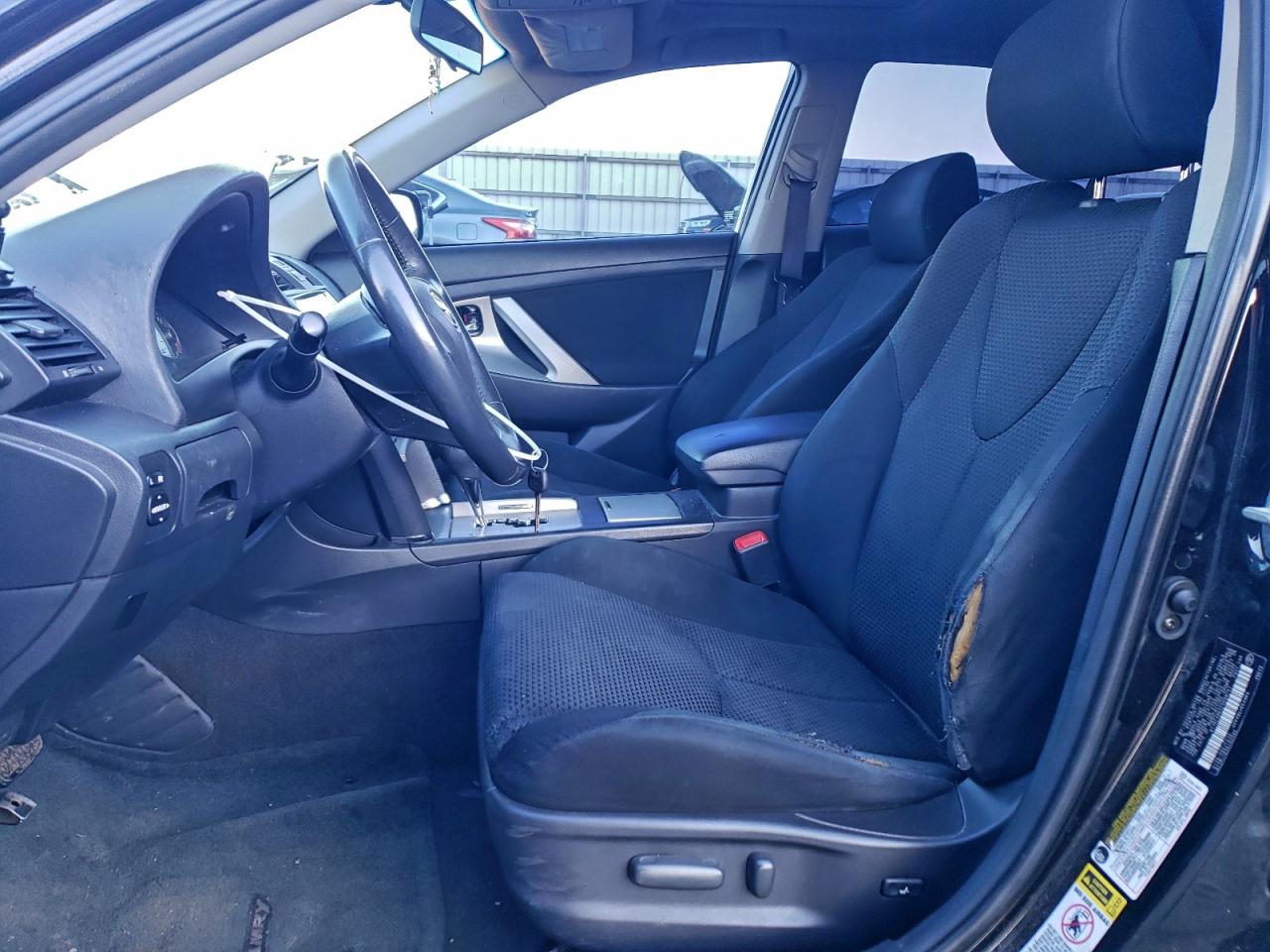 Toyota Camry Ce Image 3