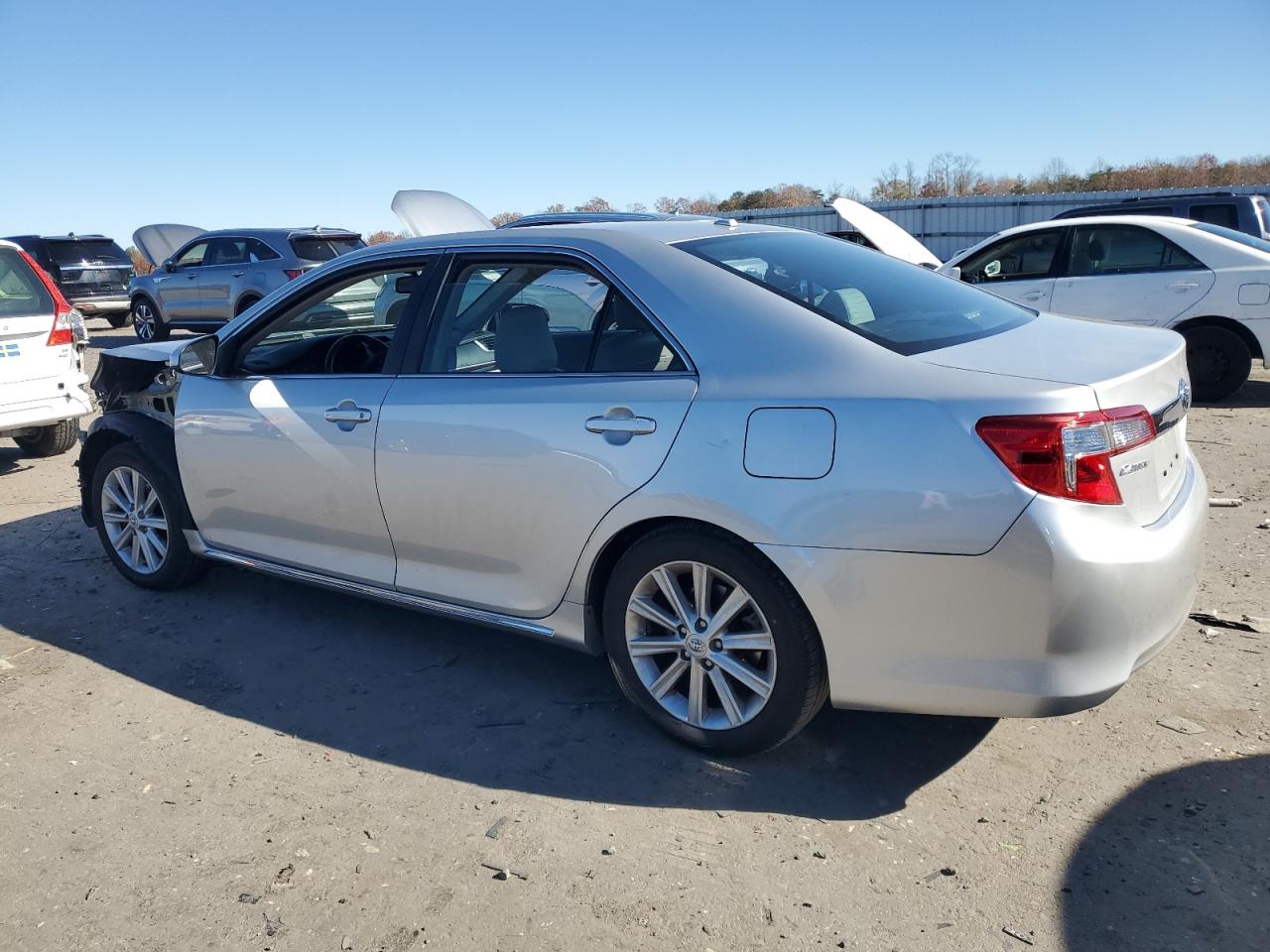 Toyota Camry L Image 6