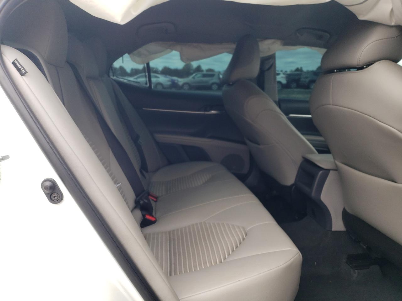 Toyota Camry Se Image 4